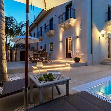Villa Raphael 阿沃拉 外观 照片