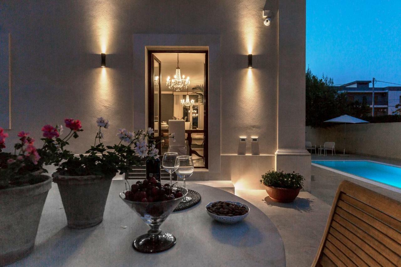 Villa Raphael 阿沃拉 外观 照片