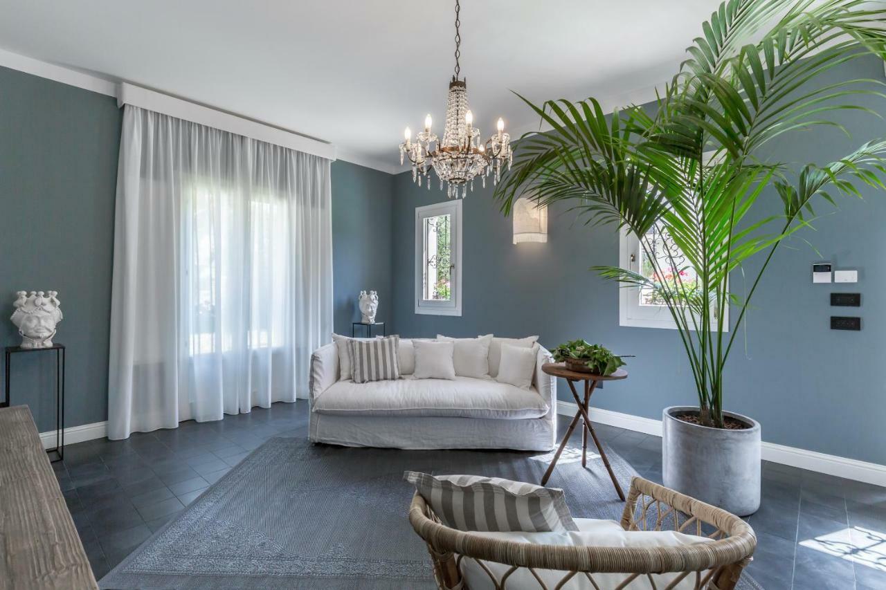 Villa Raphael 阿沃拉 外观 照片