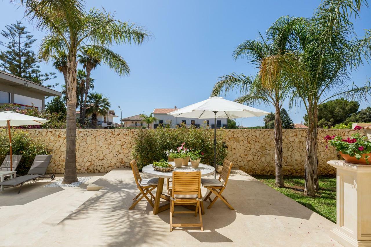 Villa Raphael 阿沃拉 外观 照片
