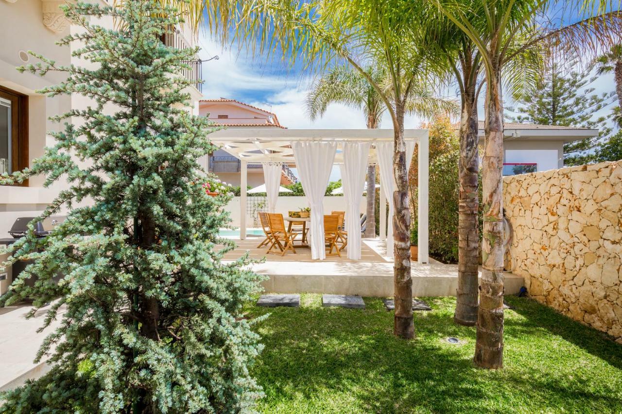Villa Raphael 阿沃拉 外观 照片